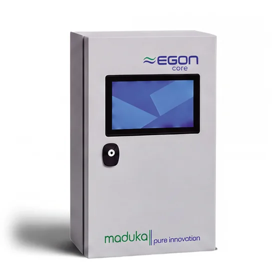EGON core: grauer Stahlschrank mit Touchscreen in der Tür.