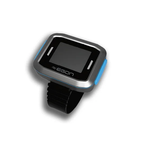 EGON notify: robustes Meldegerät mit Display und Armband.